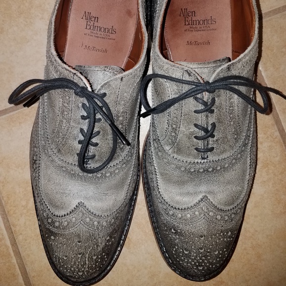 gray wingtips